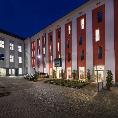 Ea Business Hotel Ихлава Екстериор снимка