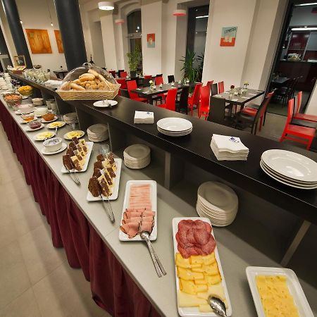 Ea Business Hotel Ихлава Екстериор снимка