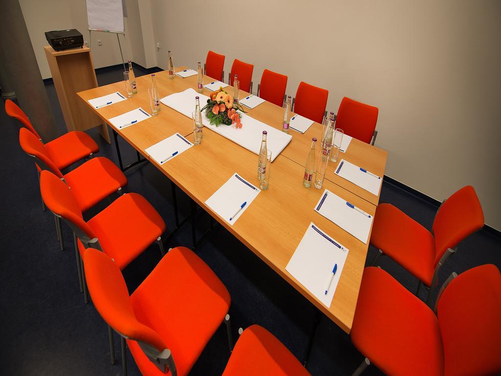 Ea Business Hotel Ихлава Екстериор снимка