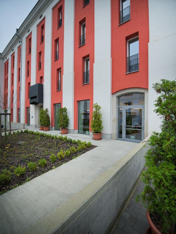 Ea Business Hotel Ихлава Екстериор снимка
