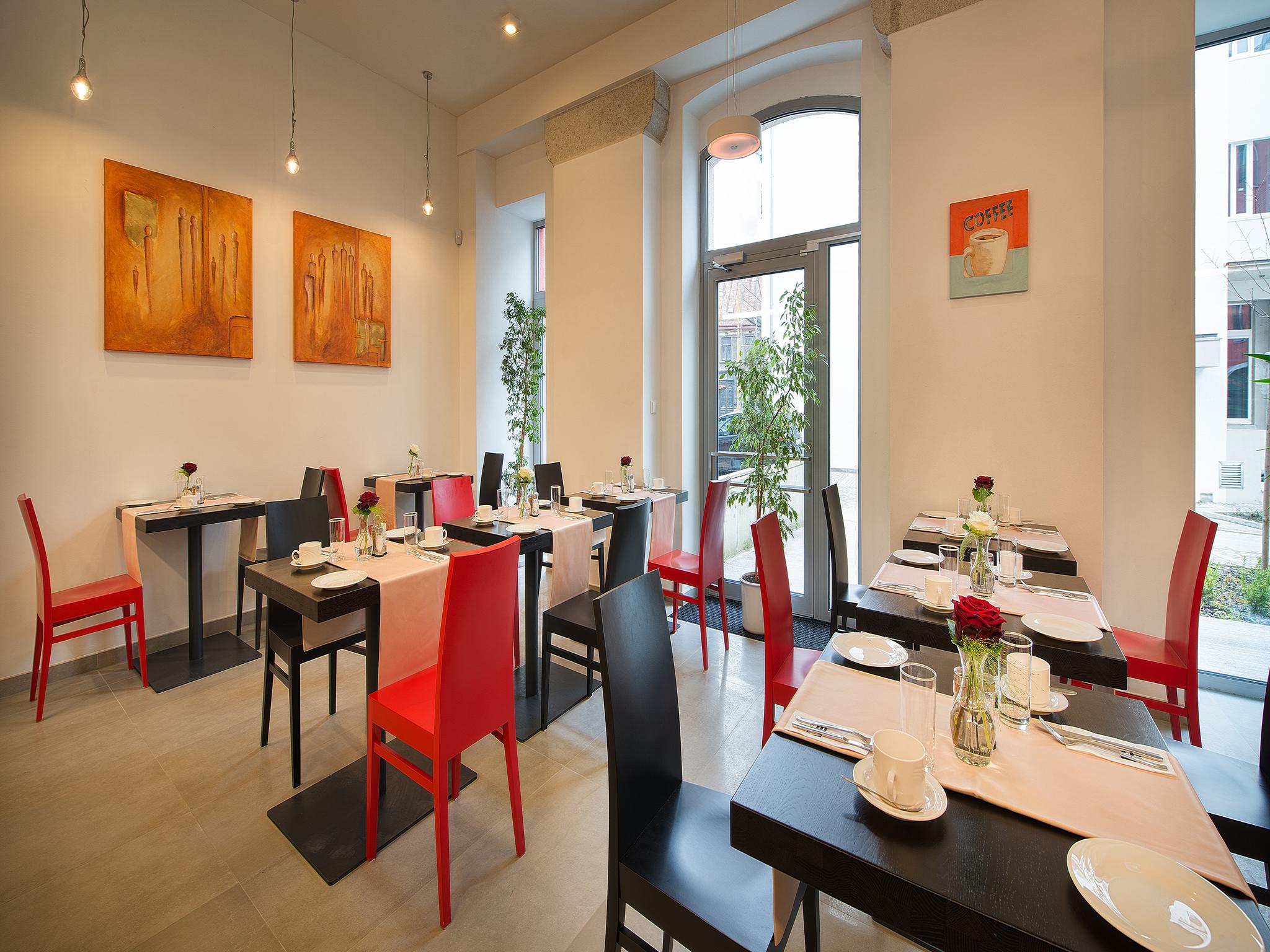 Ea Business Hotel Ихлава Екстериор снимка