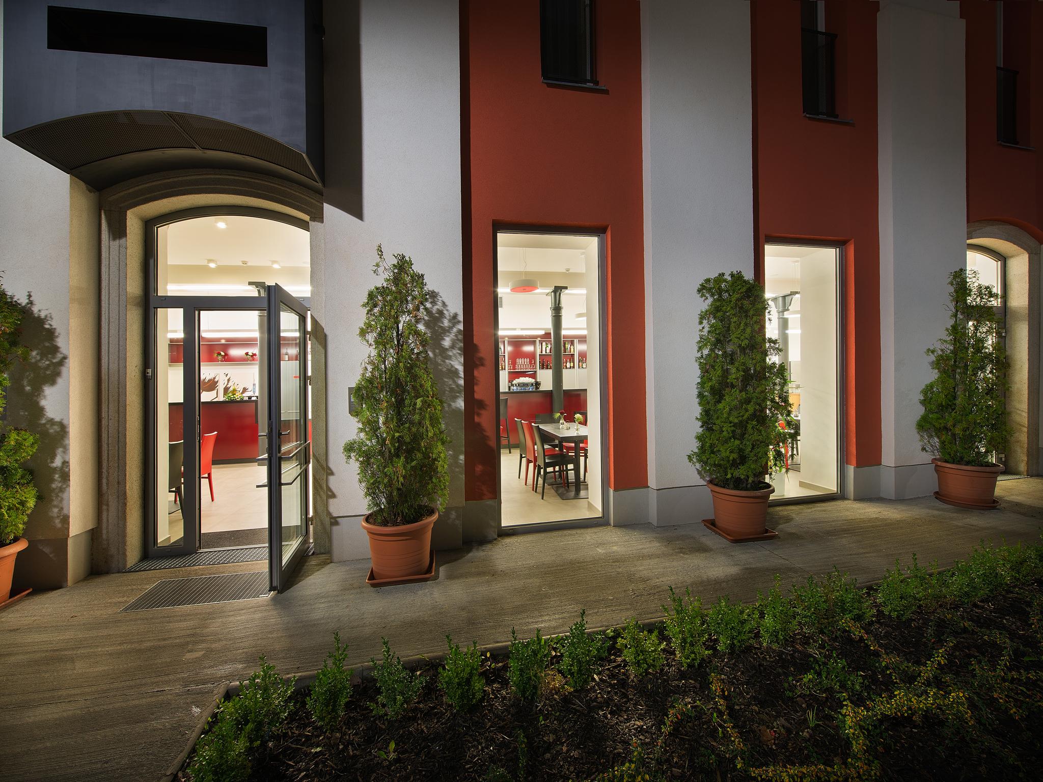 Ea Business Hotel Ихлава Екстериор снимка