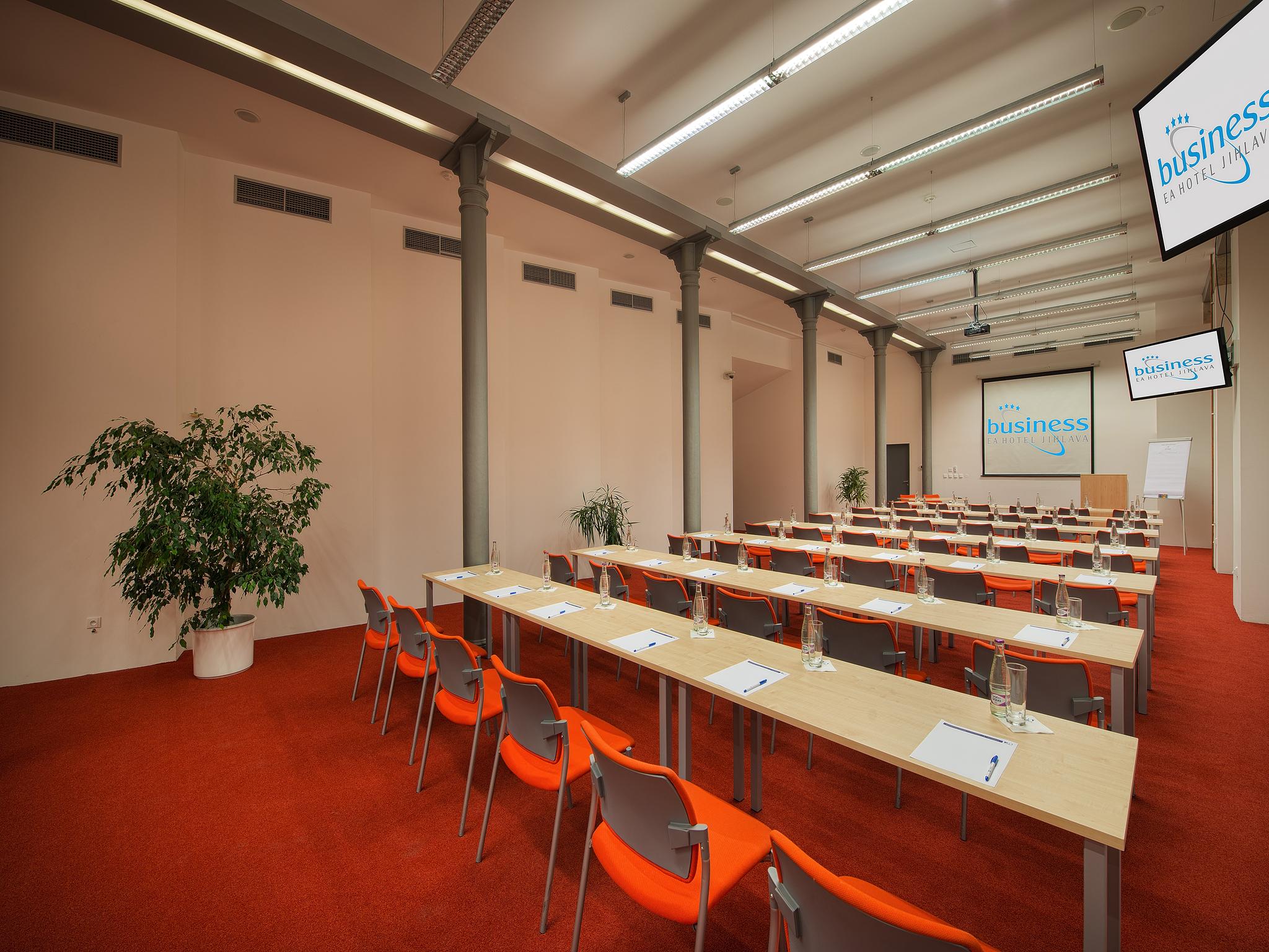 Ea Business Hotel Ихлава Екстериор снимка