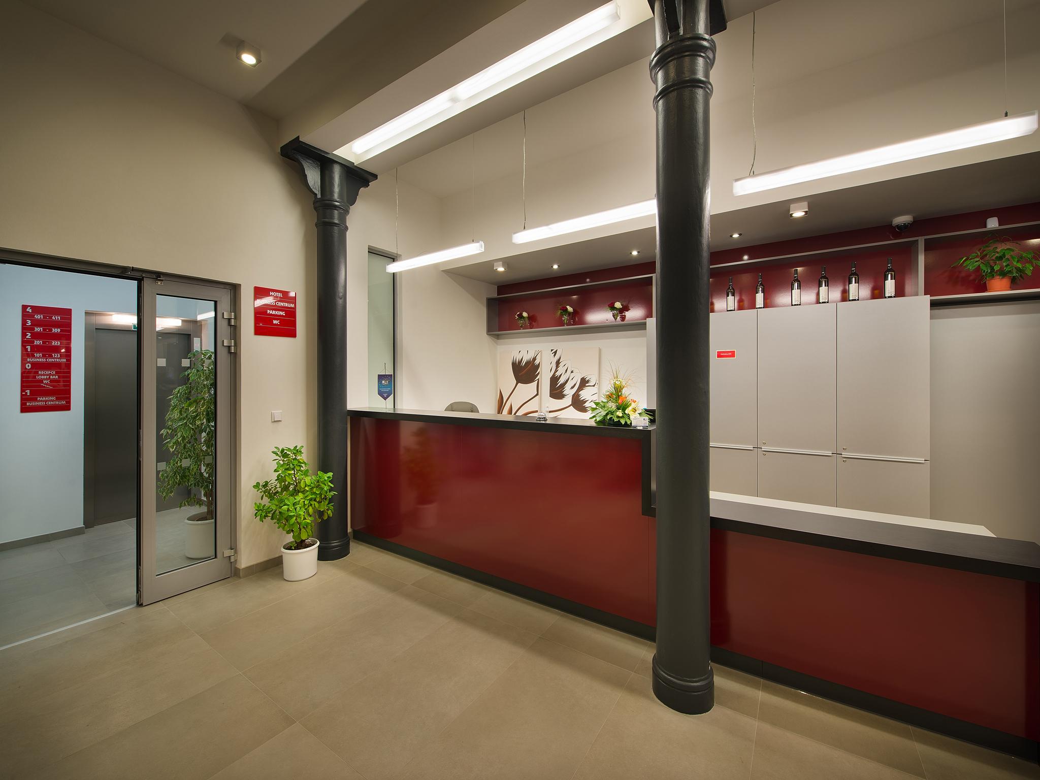 Ea Business Hotel Ихлава Екстериор снимка