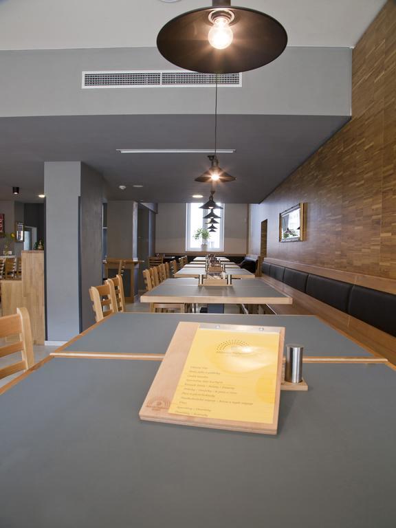 Ea Business Hotel Ихлава Екстериор снимка