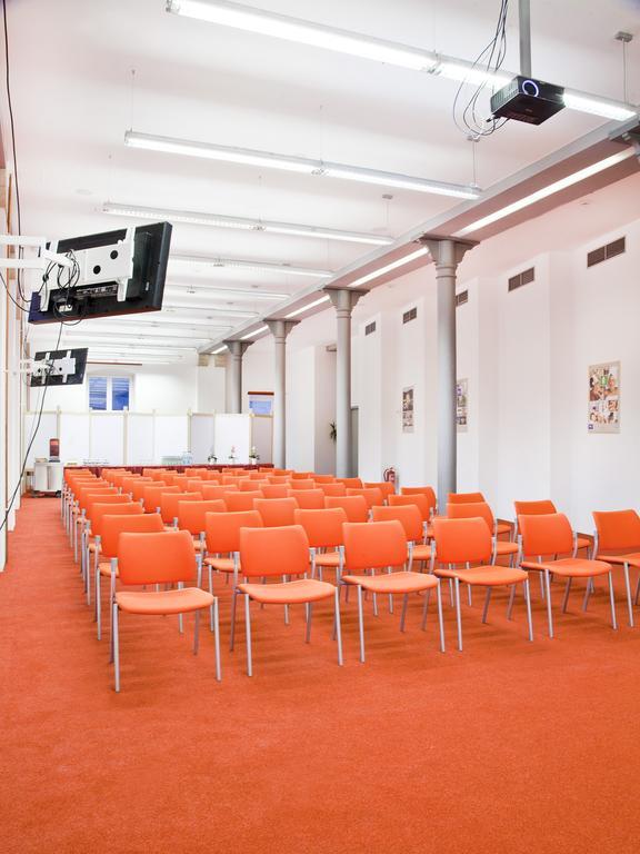 Ea Business Hotel Ихлава Екстериор снимка
