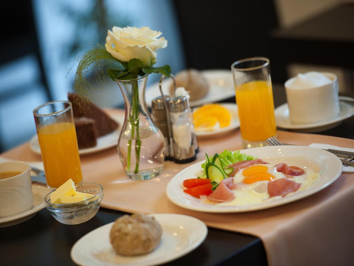 Ea Business Hotel Ихлава Екстериор снимка